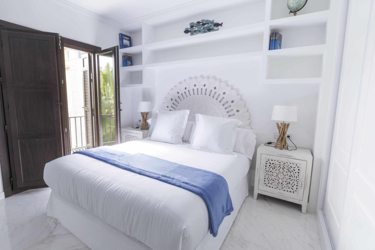 The Clock House Luxury Urban Suites Μάλαγα Δωμάτιο φωτογραφία