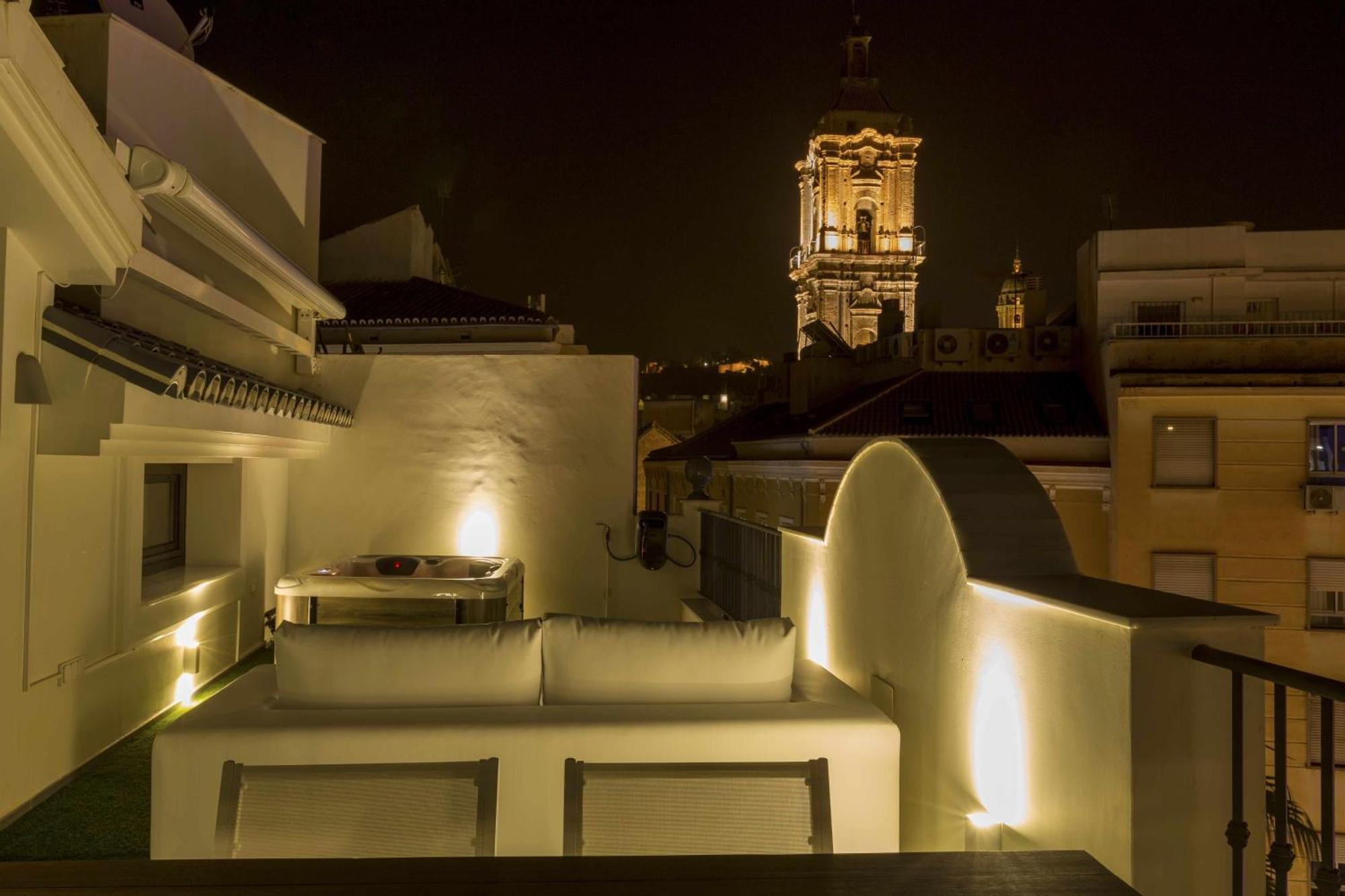 The Clock House Luxury Urban Suites Μάλαγα Εξωτερικό φωτογραφία